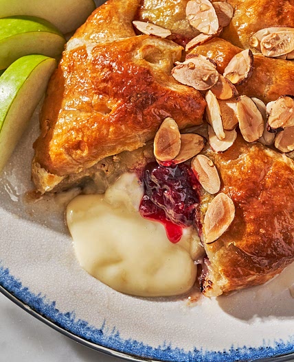 Baked Brie In Puff Pastry