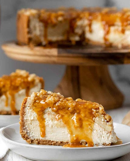 Apple Crumble Cheesecake