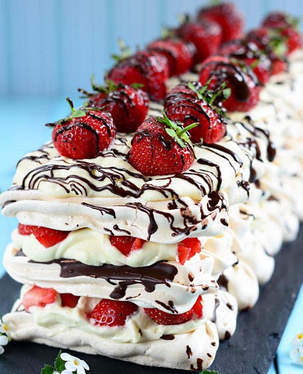 Strawberry and Chocolate Meringue