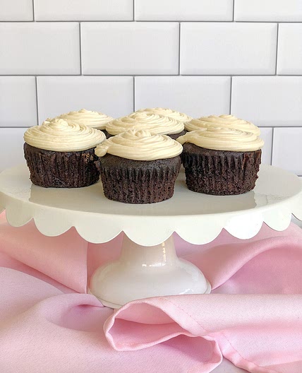 Easy Vegan Chocolate Cupcakes