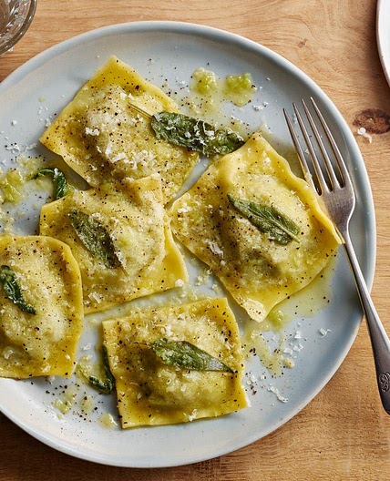 Spinach and ricotta ravioli with sage butter