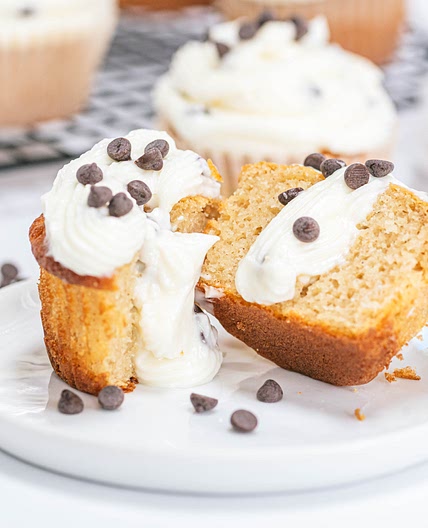 Cannoli Cupcakes