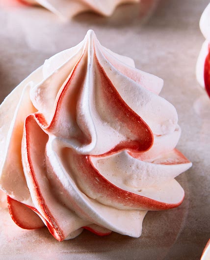 Peppermint Meringue Cookies