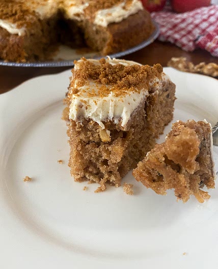 The Ultimate Autumn Spice Cake