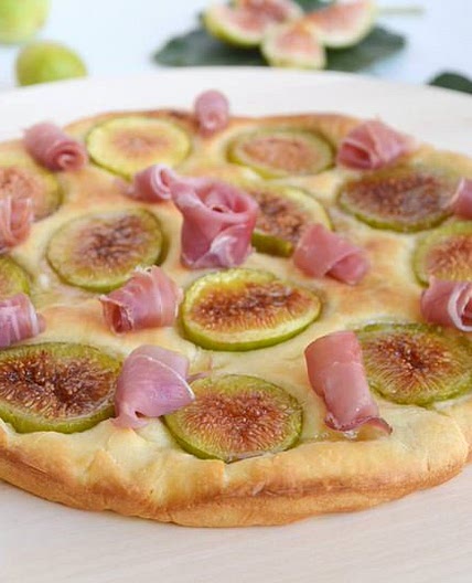 Focaccia con fichi e prosciutto