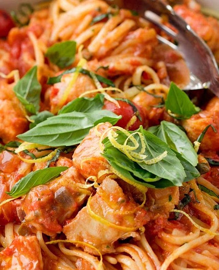 Linguine with tomato, fish, capers & basil