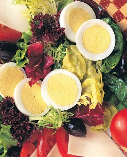 Egg, Tomato and Cheese Salad