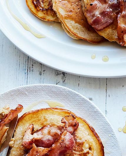 Buttermilk pancakes with cinnamon and crispy bacon