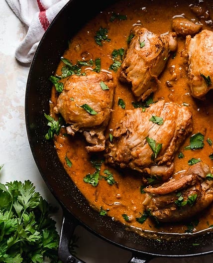 Chicken Thighs with Shallots in Red Wine Vinegar (Poulet Au Vinaigre)