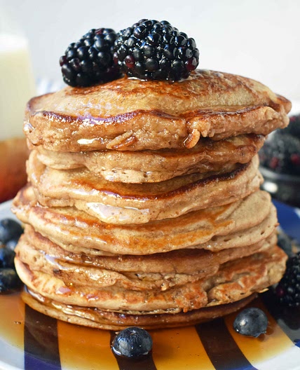 Banana Oatmeal Pancakes