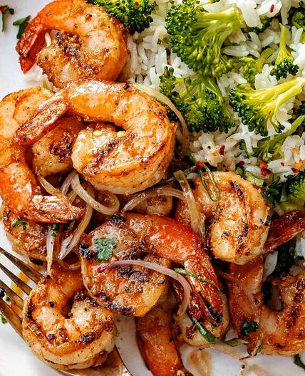 Garlic Butter Shrimp with Broccoli Rice
