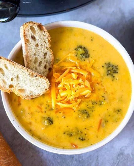 Easy Slow Cooker Broccoli Cheddar Cheese Soup