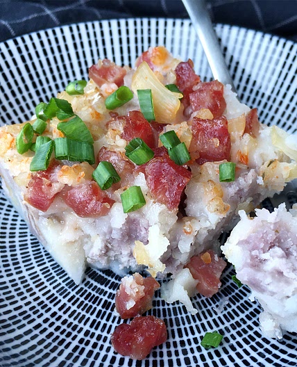 Chinese Taro Cake (Woo Tau Goh)