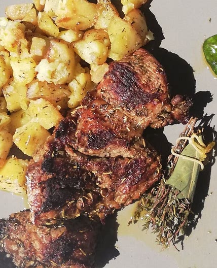 Epaule d'agneau au barbecue