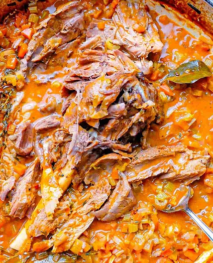 Braised Turkey in White Wine Sauce