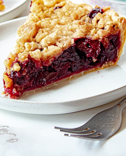 Cherry Crumb Pie