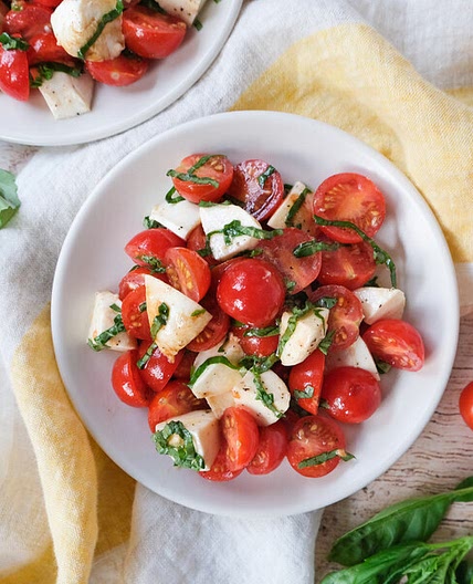 Caprese Salad with Fresh Mozzarella, Tomatoes, Basil & Balsamic