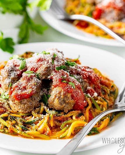 Zucchini Spaghetti (With Meatballs)