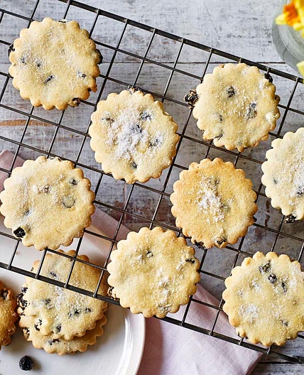 Mary Berry’s Easter biscuits