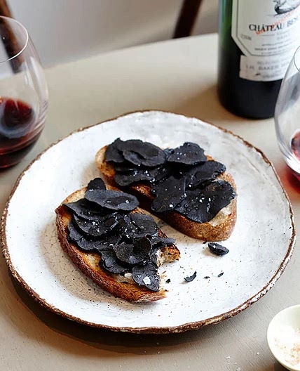 Baked whole truffles in salt (truffes au gros sel)