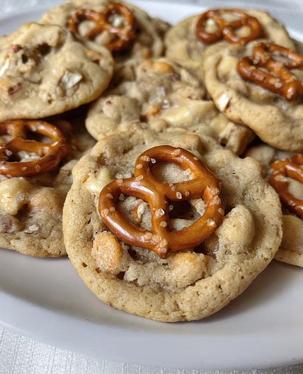 The Best Sweet & Salty Butterscotch Pretzel White Chocolate Chip Cookies