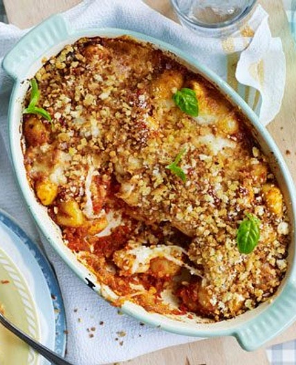 Gnocchi with roasted red pepper sauce