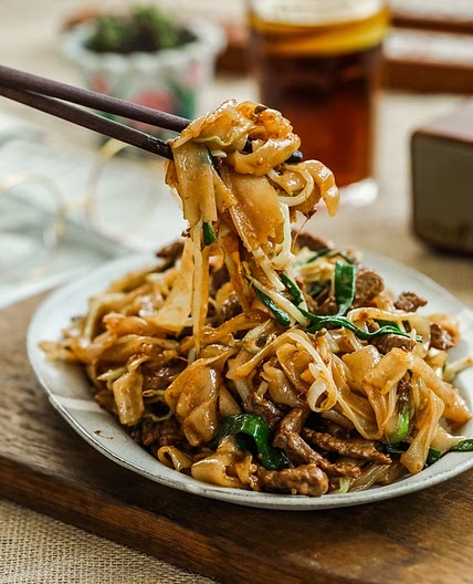 Beef Chow Fun (Fried Ho Fun Noodles)