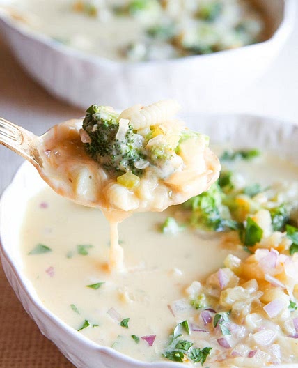 Broccoli-Cheddar Macaroni Soup