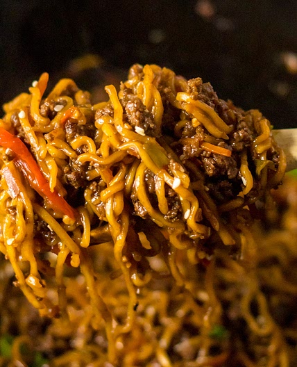 Slow Cooker Beef Ramen Noodles