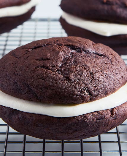 Whoopie Pies With Whipped Marshmallow Filling