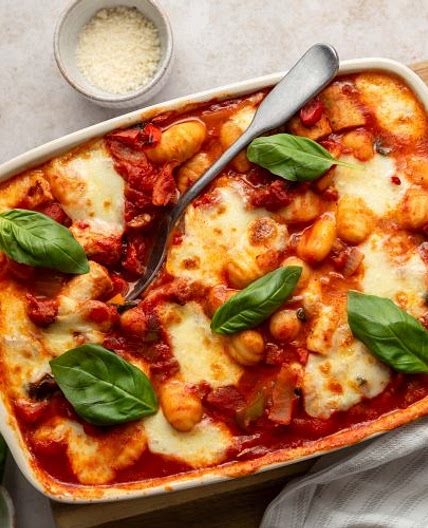 Cheesy chorizo baked gnocchi