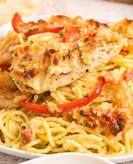 Copycat Olive Garden Chicken and Shrimp Carbonara