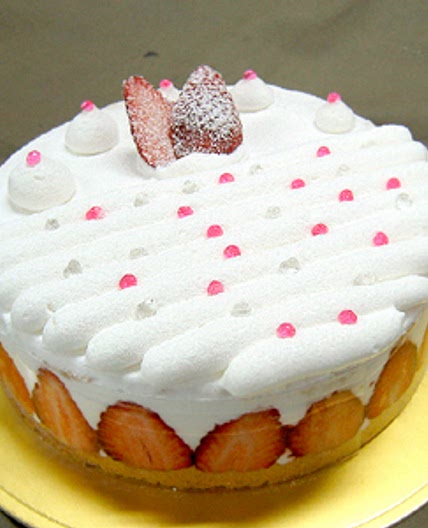 딸기생크림케이크