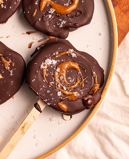 Healthy vegan caramel apple pops