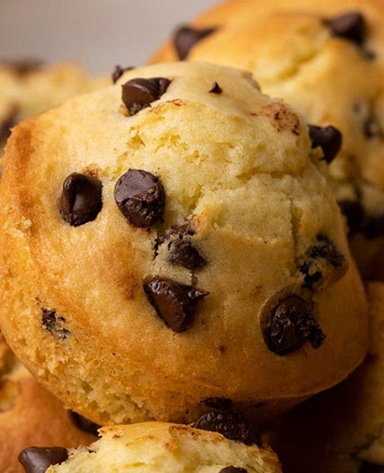 Fluffy and Moist Chocolate Chip Muffins Recipe