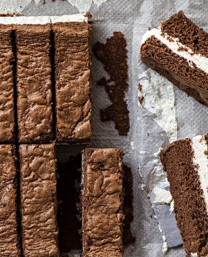 Milchschnitte mit Magerquark-Honig-Füllung