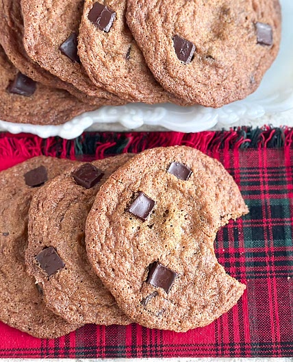 Low FODMAP Gingerbread Chocolate Chunk Cookies