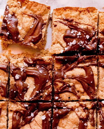 Oatmeal Cookie Bars with Brown Butter and Salted Nutella Swirl