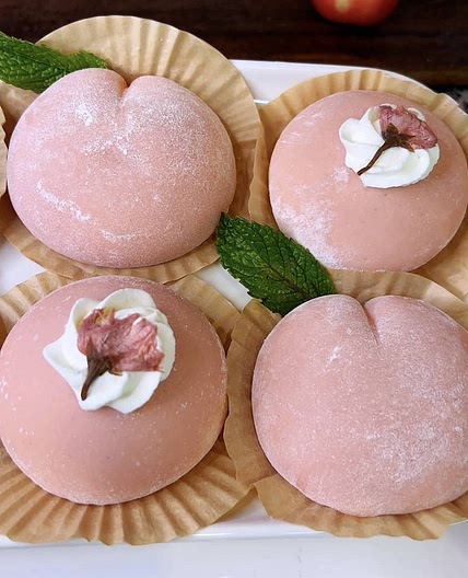 Peach Mochi Recipe (Daifuku with peach jam filling)
