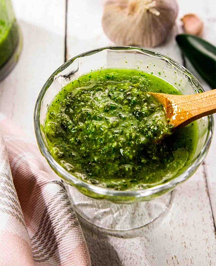Jalapeño cilantro sauce (Zhoug)