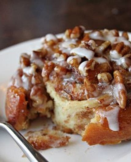 Sticky Pecan Cinnamon Buns