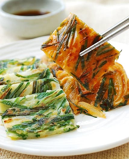 Buchjeon (Garlic Chive Pancakes)