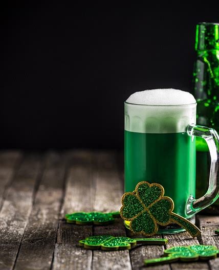 How to Make Green Beer for St. Patrick's Day