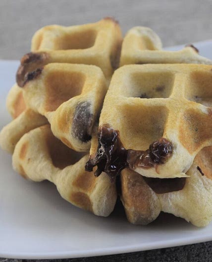 Banana And Nutella Croffle (Croissant Waffle)