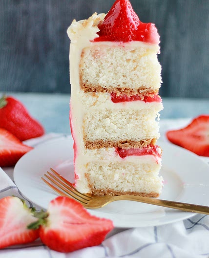 Strawberry Cheesecake Cake - Baking with Blondie