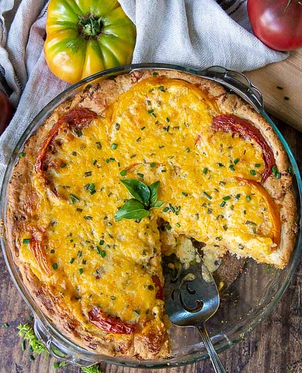 Easy Tomato Pie with Bisquick