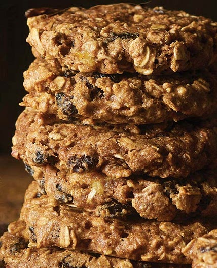 Chewy Apple-Raisin Oatmeal Cookies