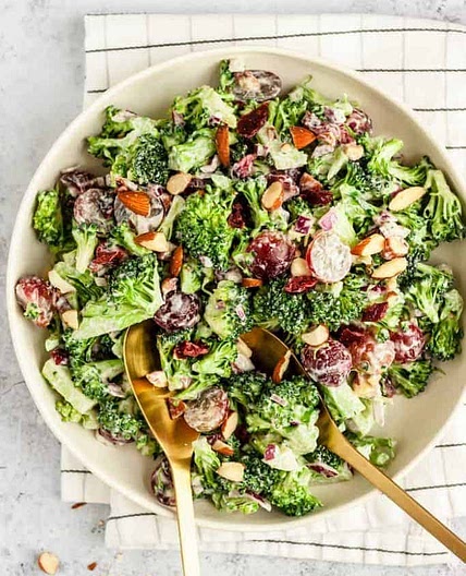 The Best Vegan Broccoli Salad