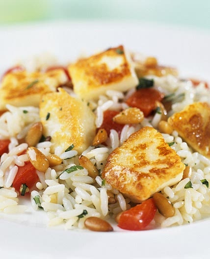 Hähnchen auf Reis mit Tomaten