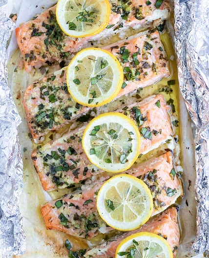 Lemon Garlic Baked Salmon in Foil